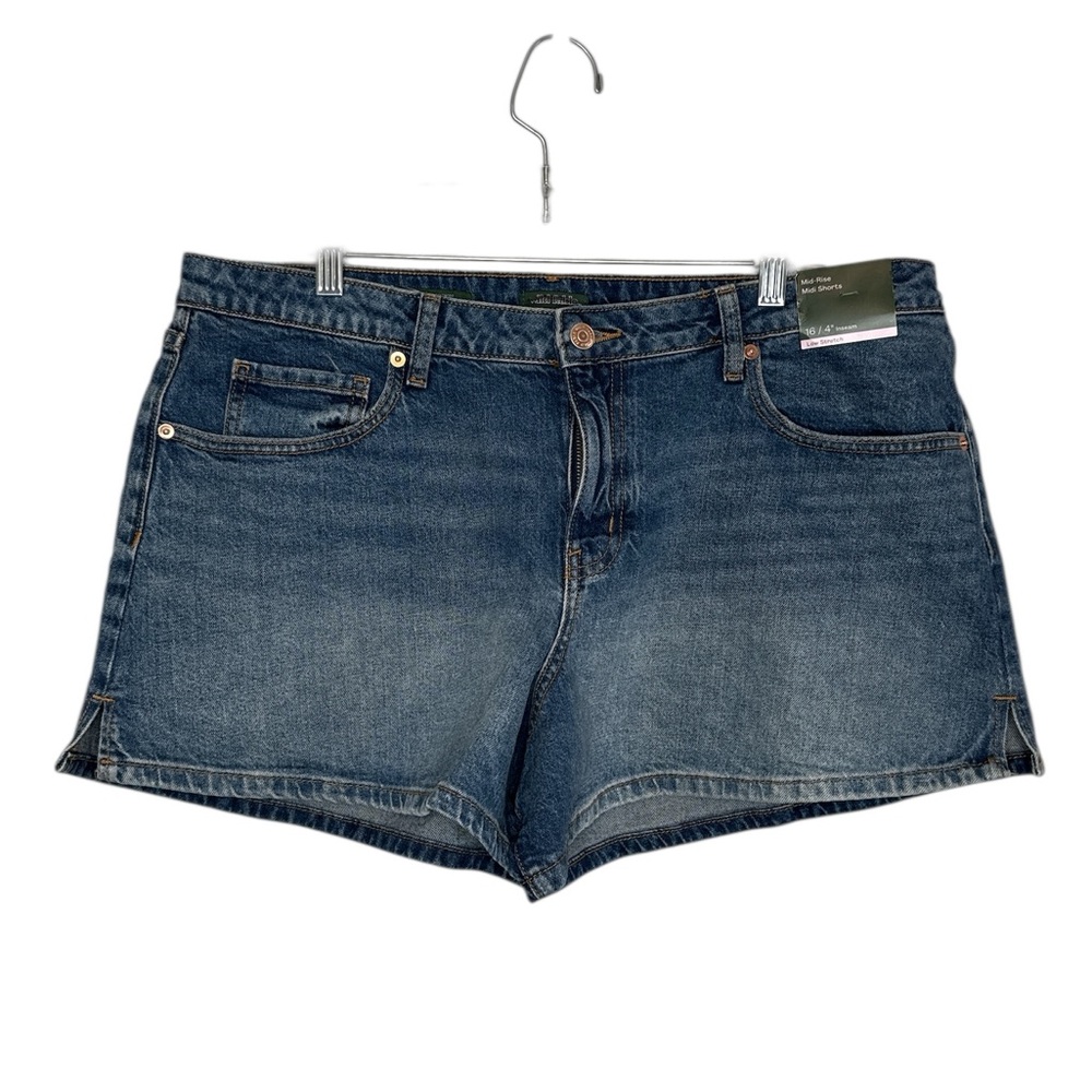 Wild Fable Women's Mid Rise Midi Jean Shorts NWT Size 16